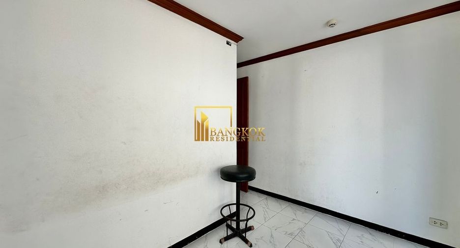 Condo en alquiler de 4 habitaciones en Khlong Toei, Bangkok