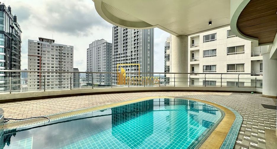 Condo en alquiler de 4 habitaciones en Khlong Toei, Bangkok