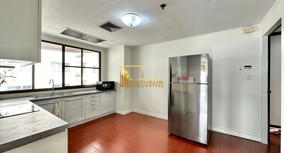 Condo en alquiler de 4 habitaciones en Khlong Toei, Bangkok