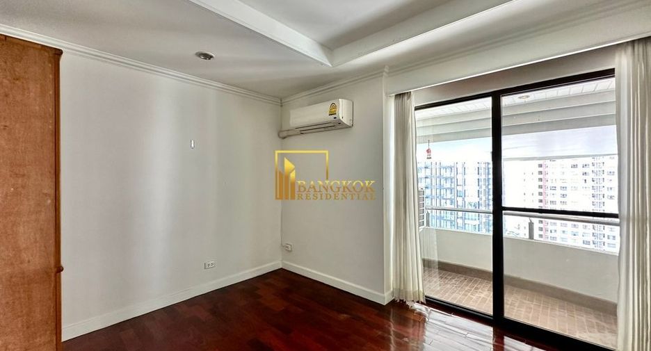Condo en alquiler de 4 habitaciones en Khlong Toei, Bangkok