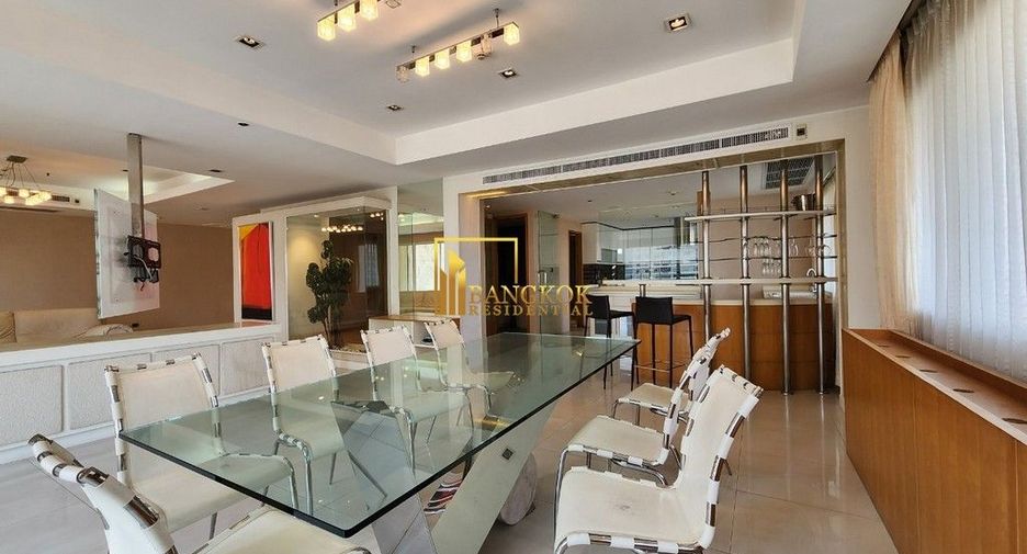 Condo en alquiler de 3 habitaciones en Khlong Toei, Bangkok