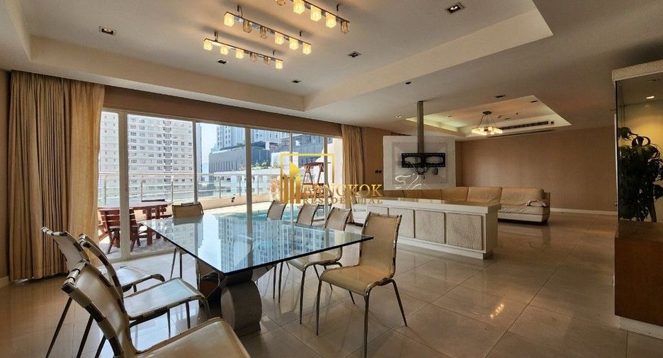 Condo en alquiler de 3 habitaciones en Khlong Toei, Bangkok