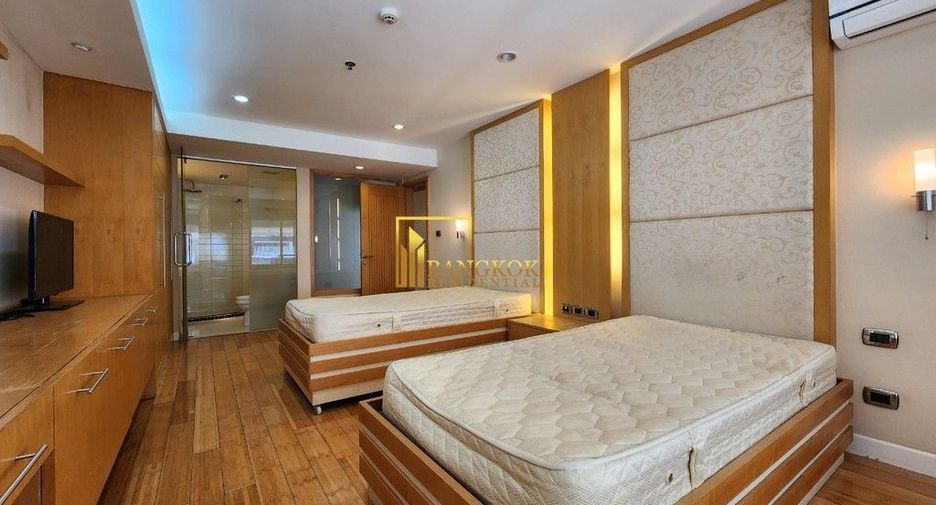 Condo en alquiler de 3 habitaciones en Khlong Toei, Bangkok