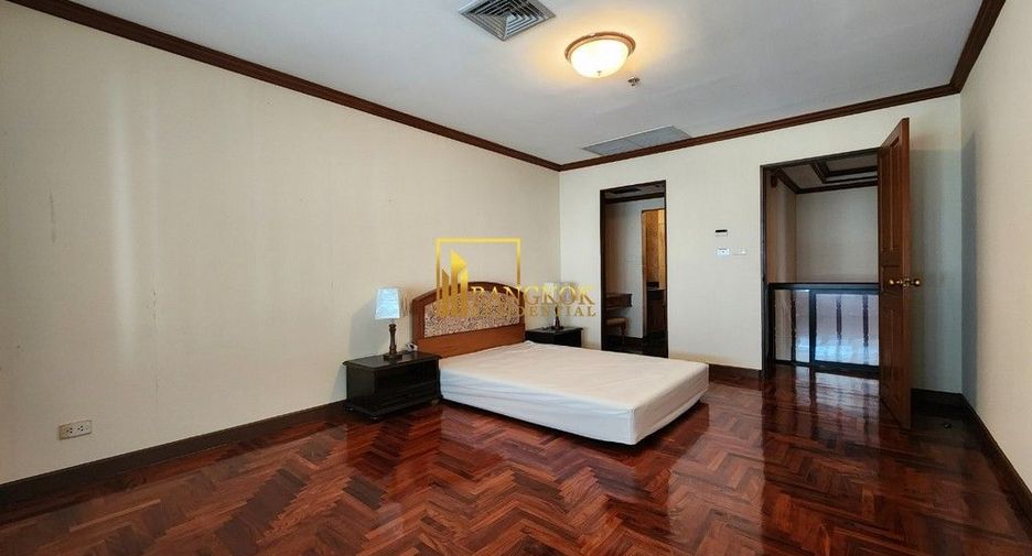 Condo en alquiler de 3 habitaciones en Khlong Toei, Bangkok