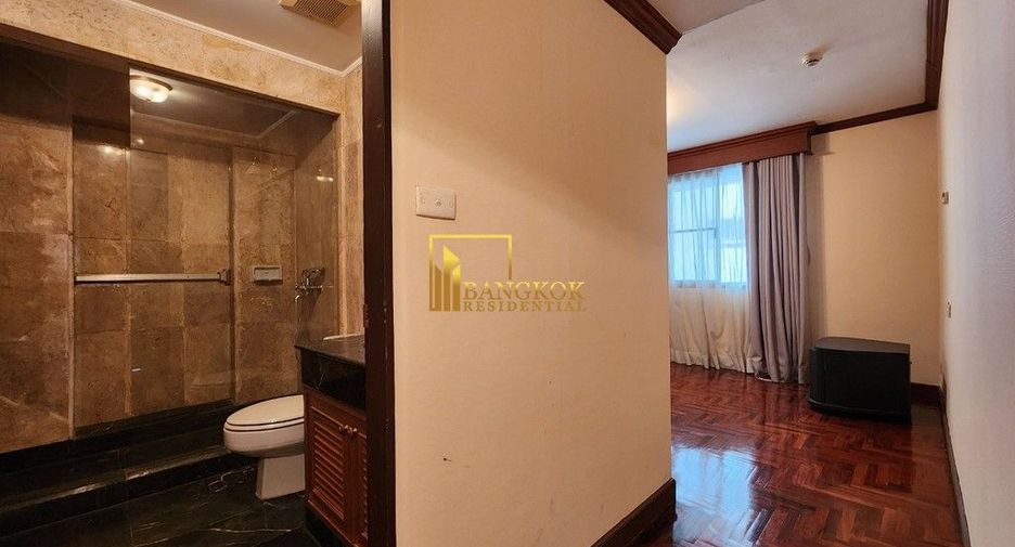 Condo en alquiler de 3 habitaciones en Khlong Toei, Bangkok