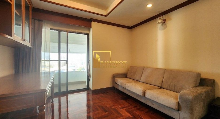 Condo en alquiler de 3 habitaciones en Khlong Toei, Bangkok