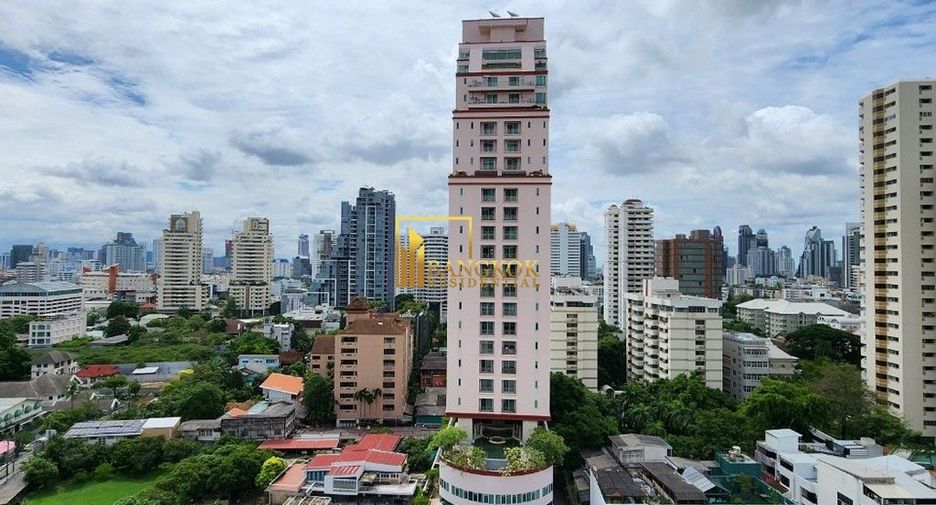 For rent 2 bedrooms condo in Watthana, Bangkok