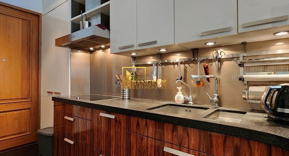 For rent 2 bedrooms condo in Watthana, Bangkok