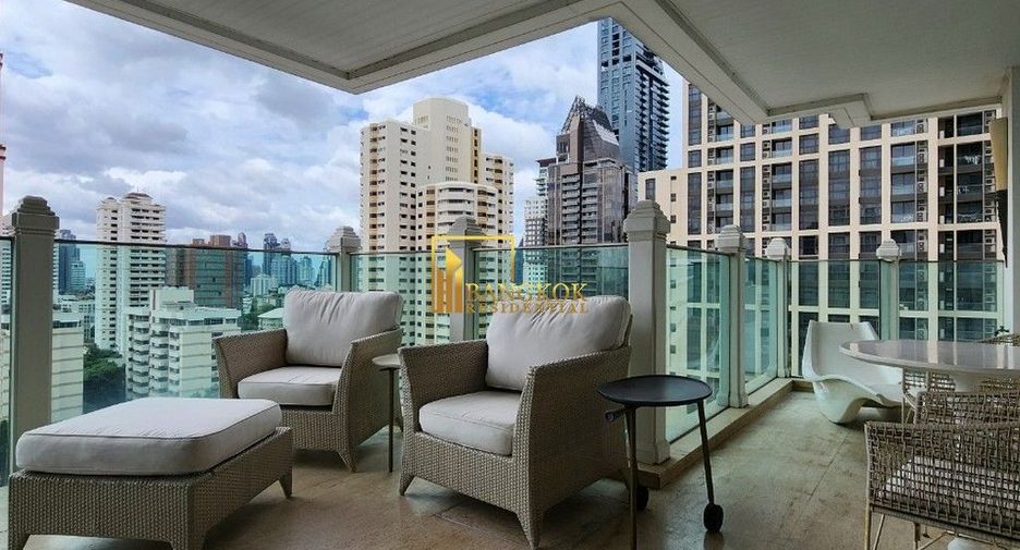For rent 2 bedrooms condo in Watthana, Bangkok