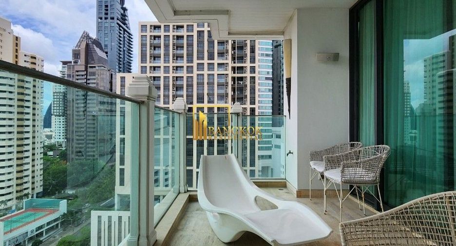 For rent 2 bedrooms condo in Watthana, Bangkok