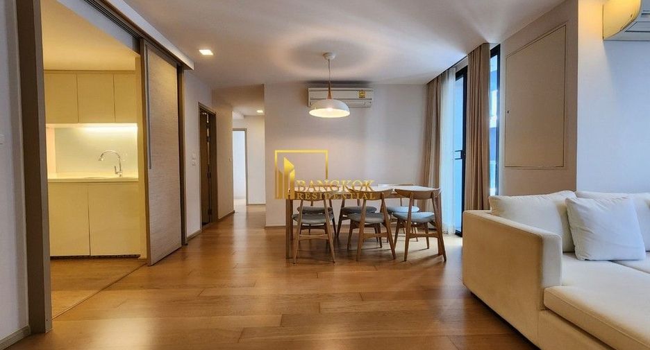 For rent 3 bedrooms condo in Khlong Toei, Bangkok