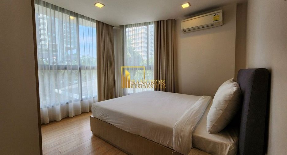 For rent 3 bedrooms condo in Khlong Toei, Bangkok