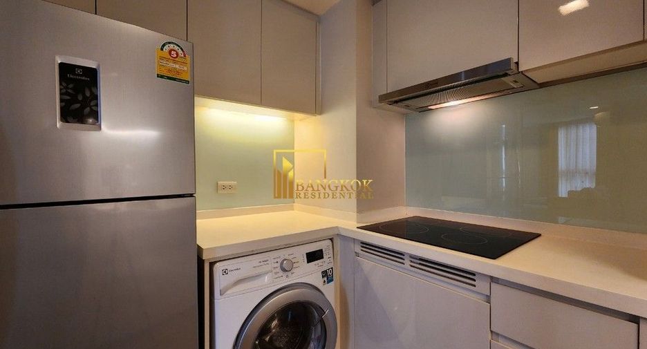 For rent 3 bedrooms condo in Khlong Toei, Bangkok
