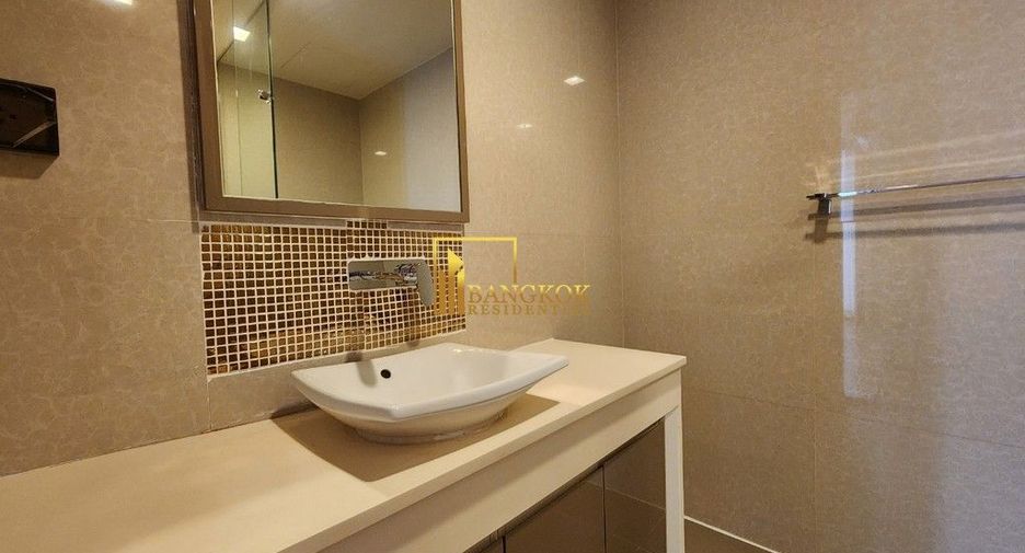 For rent 3 bedrooms condo in Khlong Toei, Bangkok