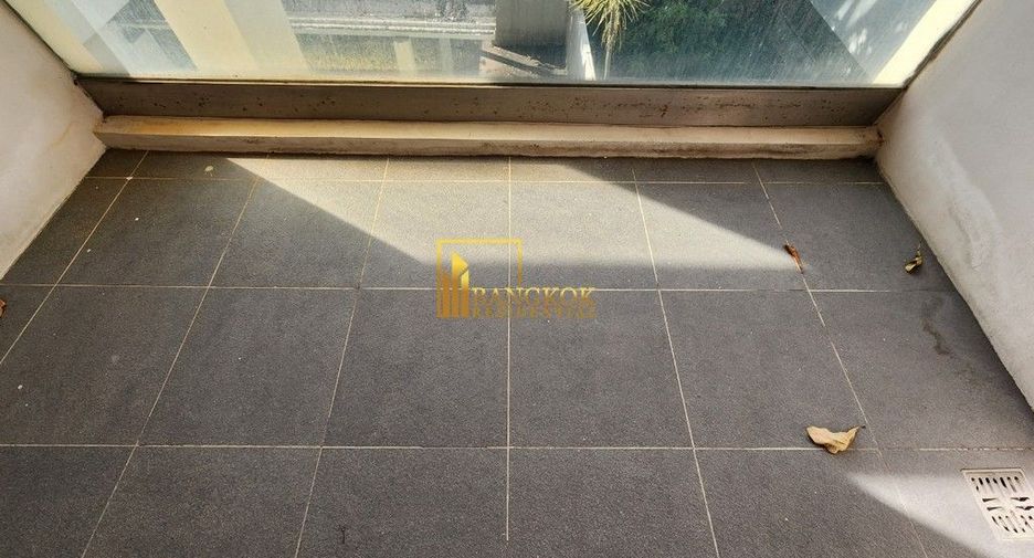 For rent 3 bedrooms condo in Khlong Toei, Bangkok