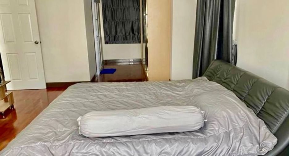 For rent 3 bedrooms house in Si Racha, Chonburi