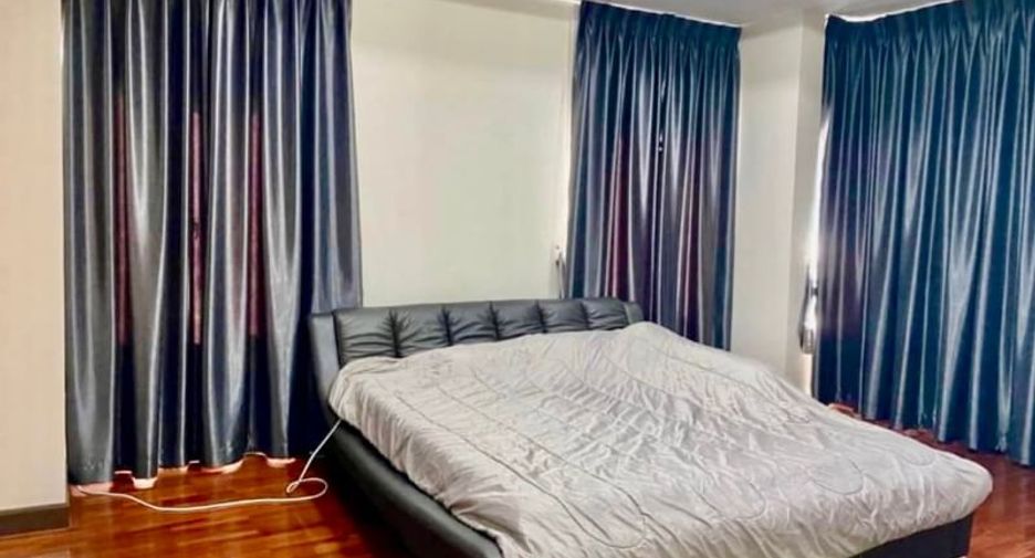 For rent 3 bedrooms house in Si Racha, Chonburi