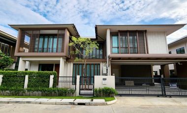 For rent そして for sale 4 Beds house in Bang Kapi, Bangkok