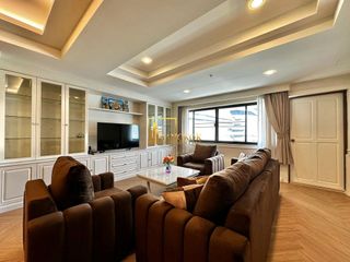 For rent 3 bedrooms apartment in Khlong Toei, Bangkok