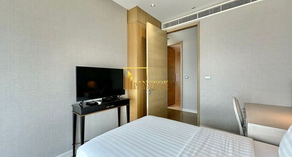 For rent 2 bedrooms condo in Pathum Wan, Bangkok
