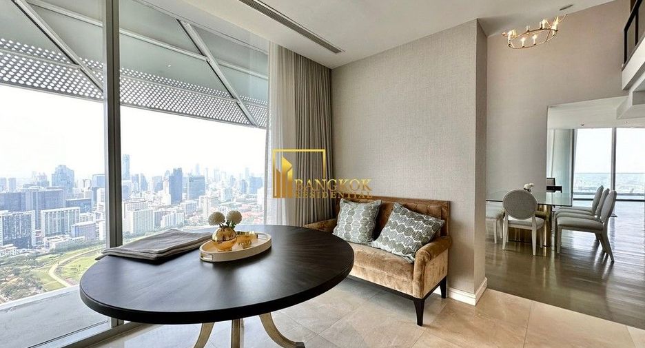 For rent 3 bedrooms condo in Pathum Wan, Bangkok
