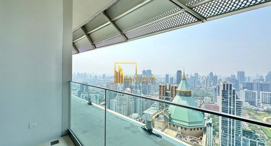 For rent 3 bedrooms condo in Pathum Wan, Bangkok