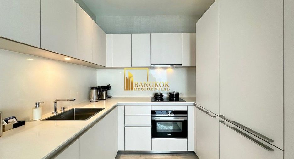 For rent 3 bedrooms condo in Pathum Wan, Bangkok