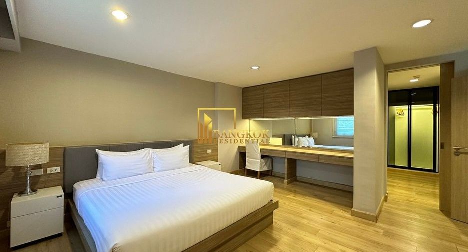 For rent 3 bedrooms condo in Pathum Wan, Bangkok