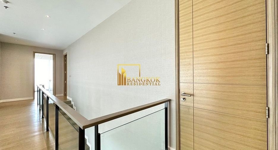 For rent 3 bedrooms condo in Pathum Wan, Bangkok
