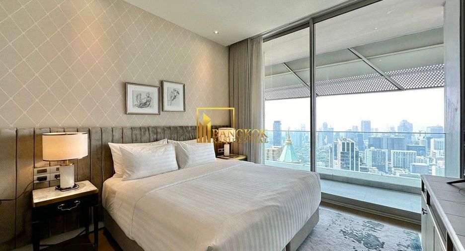For rent 3 bedrooms condo in Pathum Wan, Bangkok
