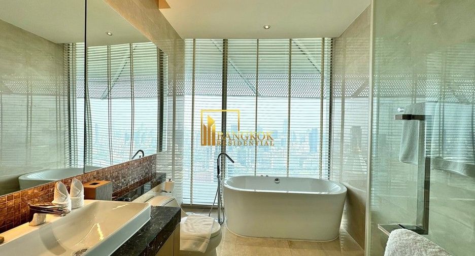 For rent 3 bedrooms condo in Pathum Wan, Bangkok