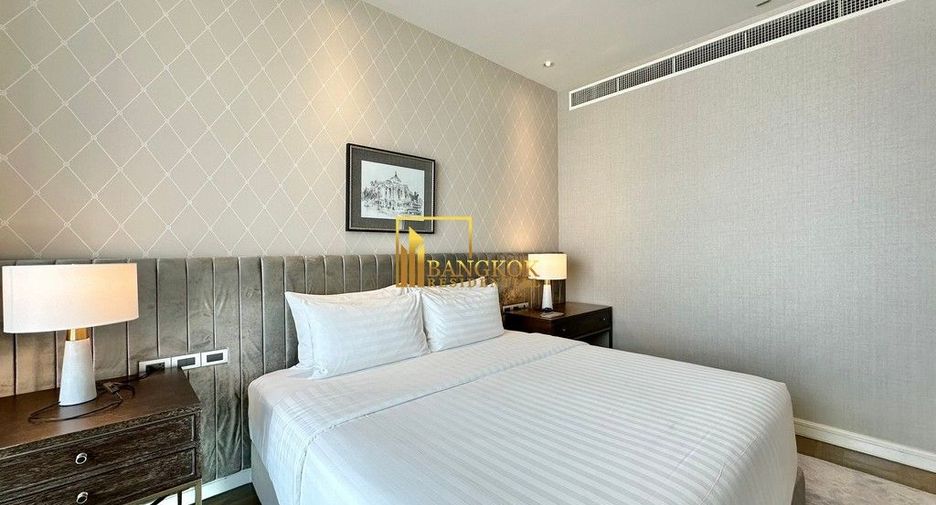 For rent 3 bedrooms condo in Pathum Wan, Bangkok
