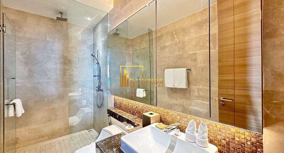 For rent 3 bedrooms condo in Pathum Wan, Bangkok