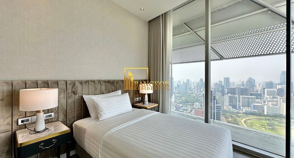 For rent 3 bedrooms condo in Pathum Wan, Bangkok