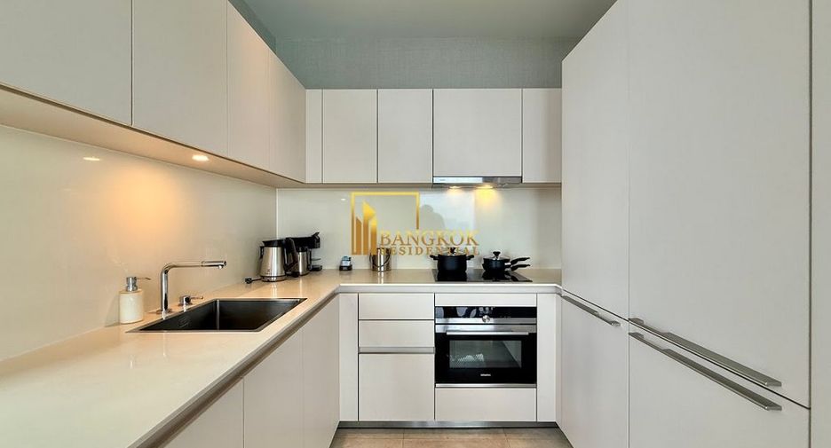 For rent 3 bedrooms condo in Pathum Wan, Bangkok