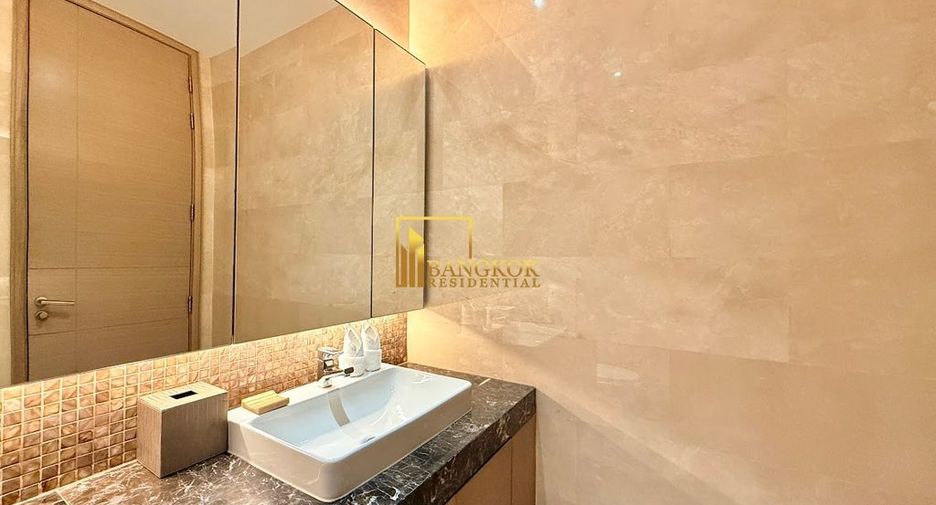 For rent 3 bedrooms condo in Pathum Wan, Bangkok