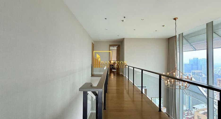 For rent 3 bedrooms condo in Pathum Wan, Bangkok