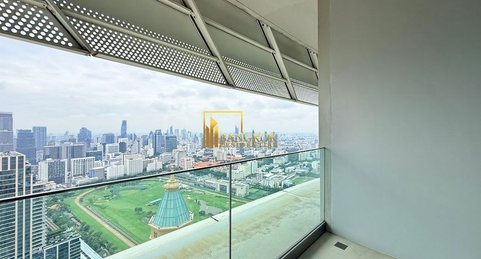 For rent 3 bedrooms condo in Pathum Wan, Bangkok
