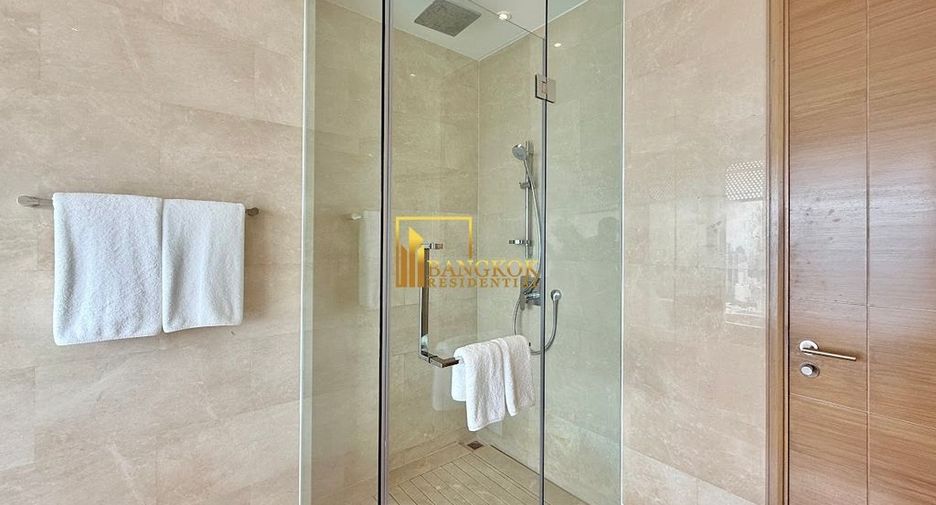 For rent 3 bedrooms condo in Pathum Wan, Bangkok