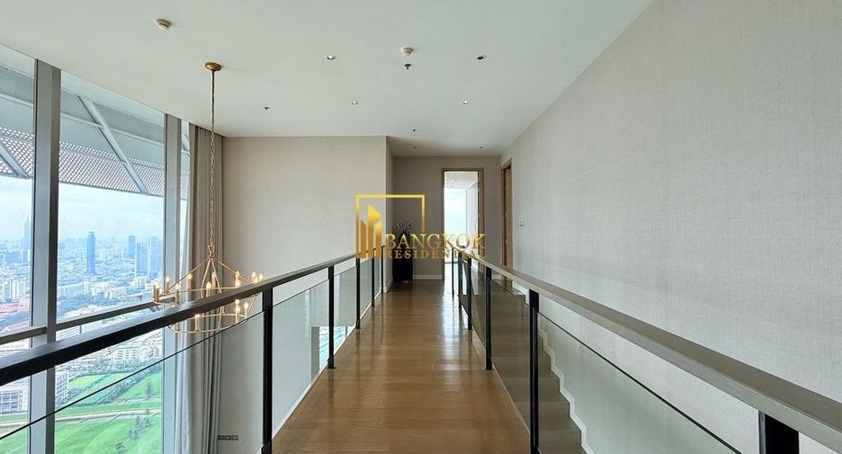 For rent 3 bedrooms condo in Pathum Wan, Bangkok
