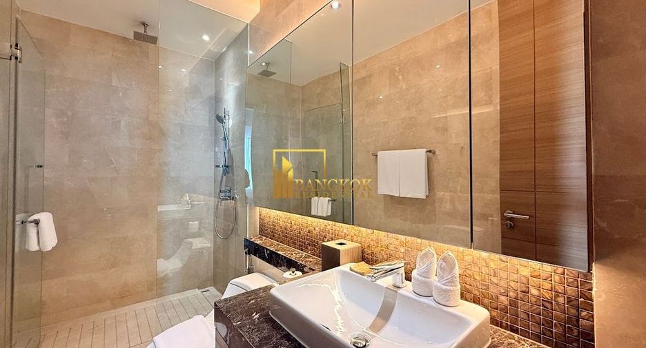 For rent 3 bedrooms condo in Pathum Wan, Bangkok
