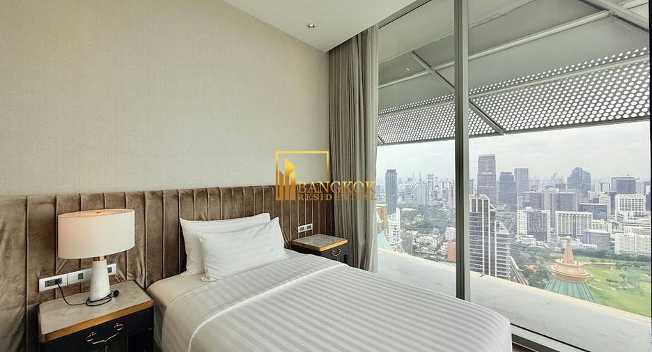 For rent 3 bedrooms condo in Pathum Wan, Bangkok