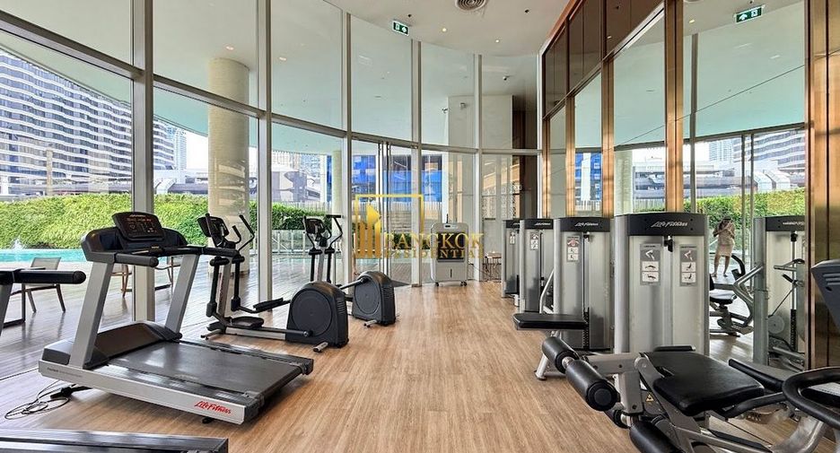 For rent 3 bedrooms condo in Pathum Wan, Bangkok