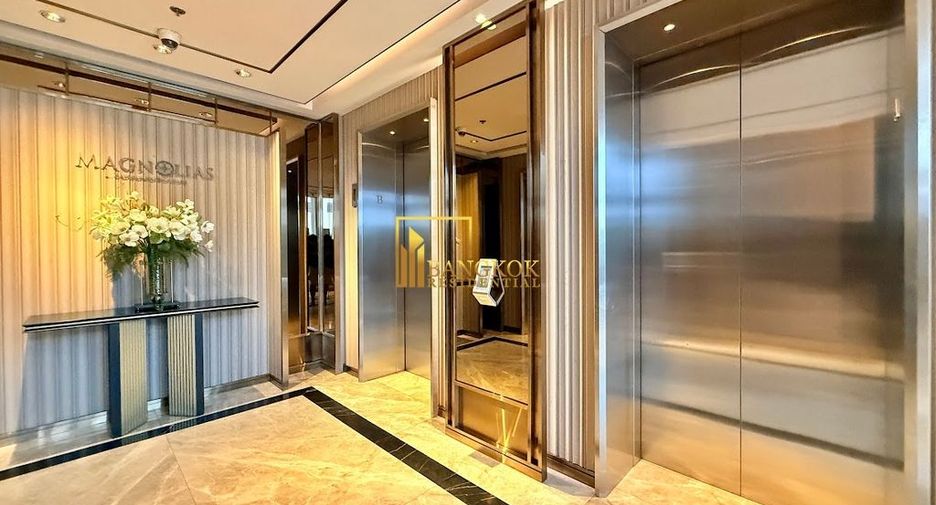 For rent 3 bedrooms condo in Pathum Wan, Bangkok