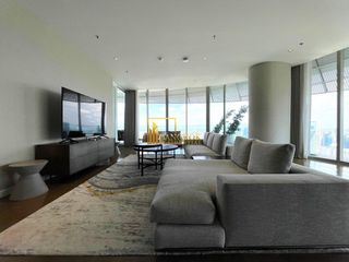 À louer 3 chambres condo à Pathum Wan, Bangkok