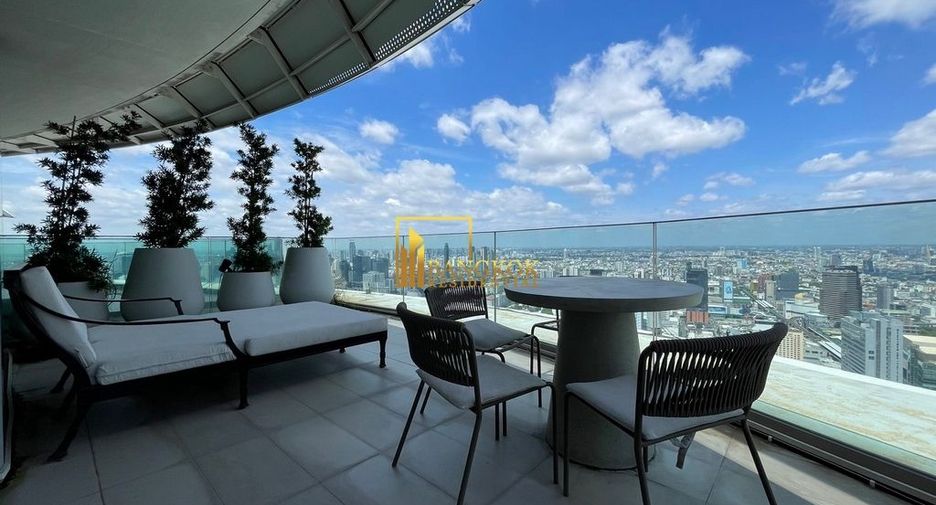 For rent 3 bedrooms condo in Pathum Wan, Bangkok
