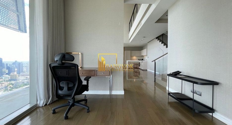 For rent 3 bedrooms condo in Pathum Wan, Bangkok