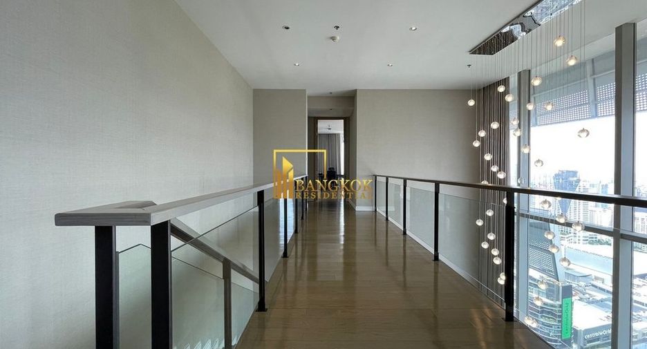 For rent 3 bedrooms condo in Pathum Wan, Bangkok