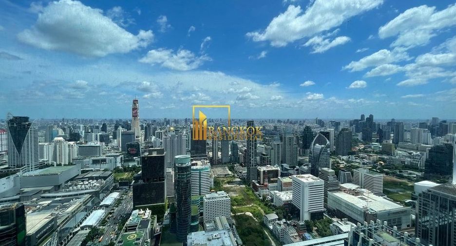 For rent 3 bedrooms condo in Pathum Wan, Bangkok