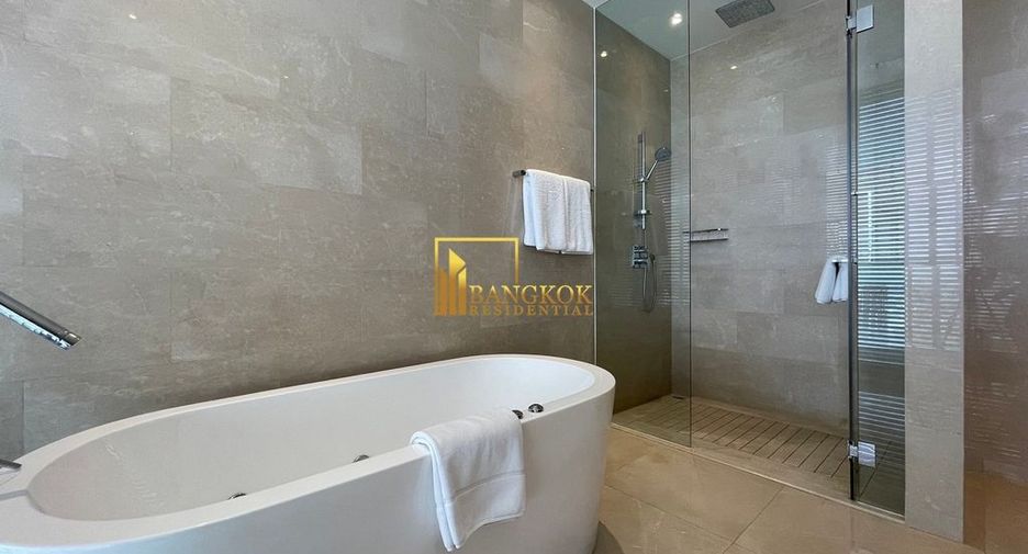 For rent 3 bedrooms condo in Pathum Wan, Bangkok
